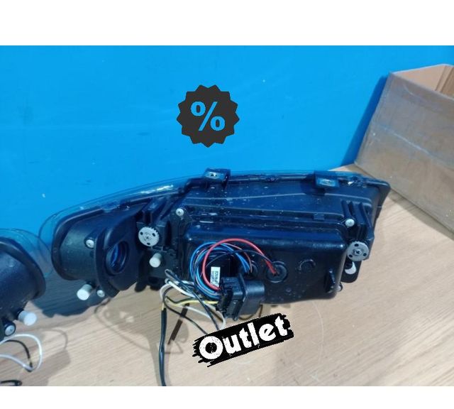 XC FAROS SEAT LEON 1M LUZ DIURNA FONDO NEGRO 99-05 R145670C6