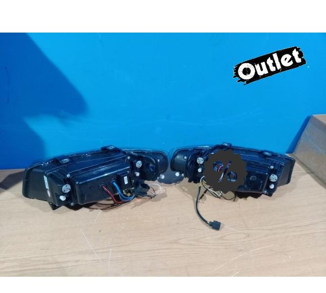 XC FAROS SEAT LEON 1M LUZ DIURNA FONDO NEGRO 99-05 R145670C6