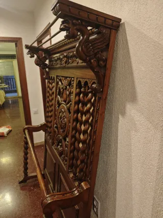 Mueble decorativo de madera