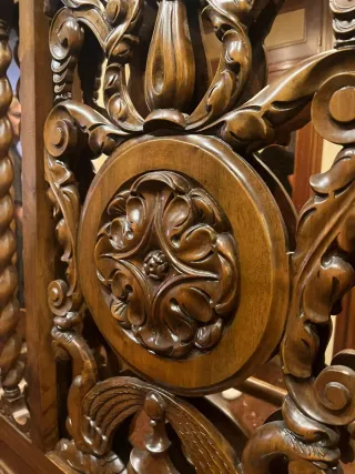 Mueble decorativo de madera