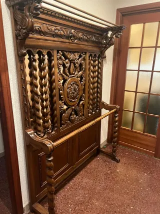 Mueble decorativo de madera