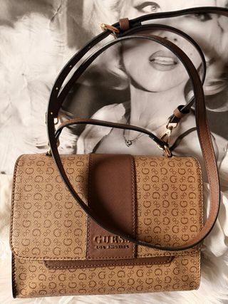Bolso Guess Marrón Monogram