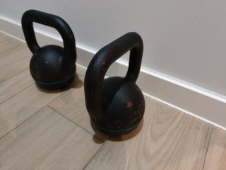 2 Pesas Kettlebells de 8 Kilos cada una
