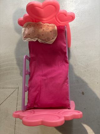 Litera de juguete rosa y morada