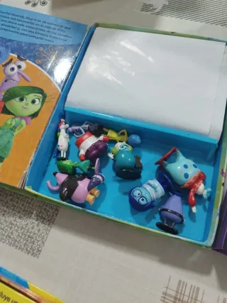 Toy Story 4. Libroaventuras: Incluye un cuento,...