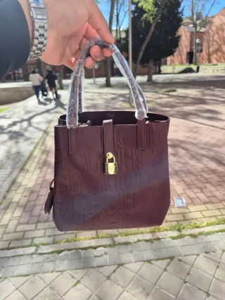 Bolso Carolina Herrera Beige y Negro