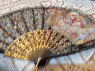 Abanico dorado y multicolor de fallera o de frster