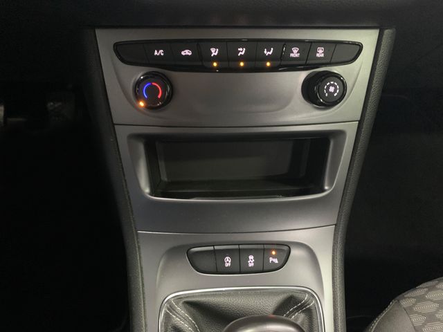 Opel Astra 2020 105CV