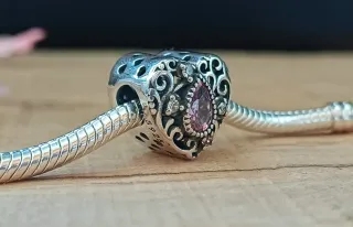 Charm | Corazón lágrima