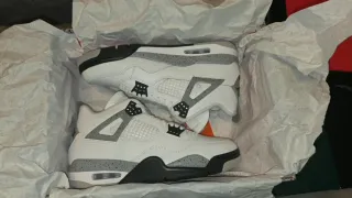 Air Jordan Retro 4 Scarpa