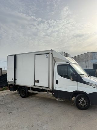 Iveco Daily FRIGO Y PLTAFORMA