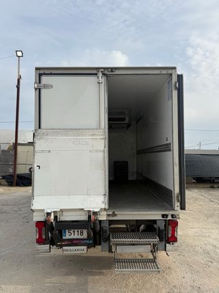 Iveco Daily FRIGO Y PLTAFORMA