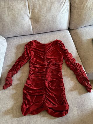 Vestido rojo brillante fiesta