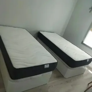 LIQUIDACION: Colchones, somieres + patas y canape