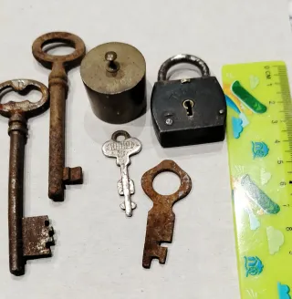 Set Chiavi Antiche e Lucchetto Vintage