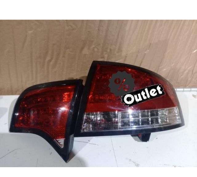 XC PILOTOS AUDI A4 B7 SEDAN 4-07 LED ROJO CROMO R024112C1