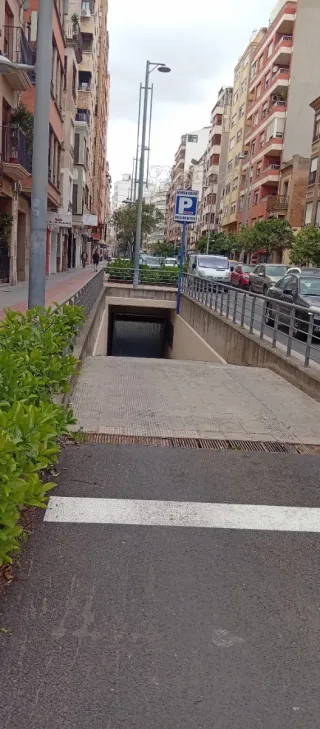 Se alquila plaza garaje centro castellon