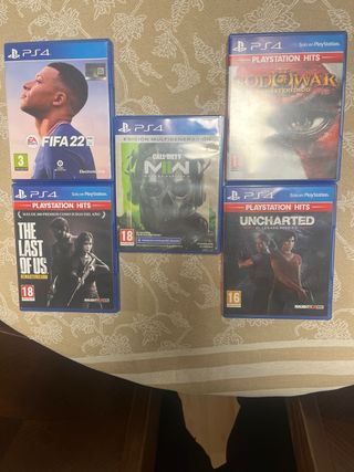 Pack 5 Giochi PS4: God of War, FIFA, MW2, TLOU, Un