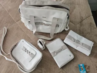 Conjunto bolso carro Mayoral blanco y beig