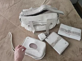 Conjunto bolso carro Mayoral blanco y beig