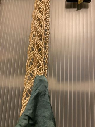 Abito lungo con spalline in pizzo