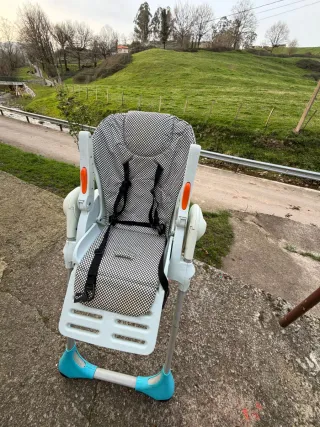 Trona plegable,yreclinable para bebé hasta 3 años