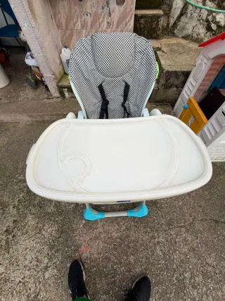 Trona plegable,yreclinable para bebé hasta 3 años