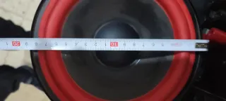 Altavoz LG Negro y Rojo