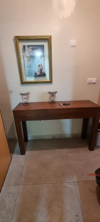 Mesa recibidor de madera