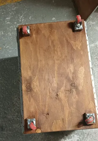 2 unidades Baúl de madera con ruedas, 50 cada uno