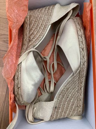 Castañer Alpargatas Oro Talla 41