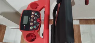 Cinta de andar roja y negra