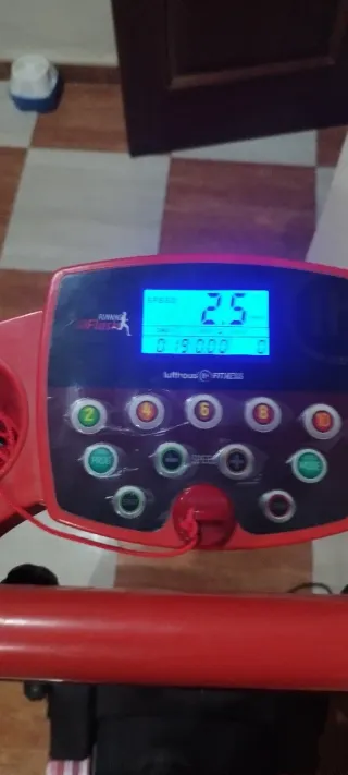 Cinta de andar roja y negra