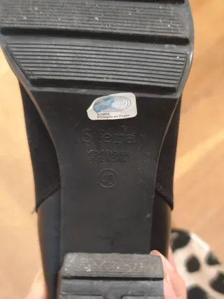 Botines negros tacón