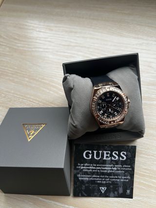 Reloj Guess Mujer Negro y Dorado