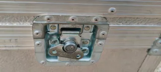 Flightcase maleta metálica, ruedas con Ruedas