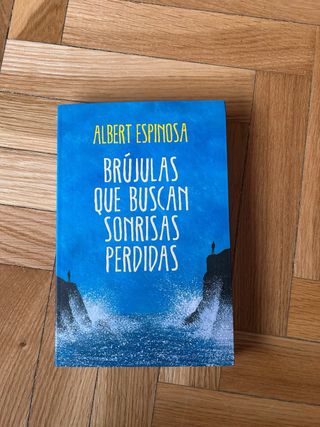 Brújulas que buscan sonrisas perdidas (Spanish ...