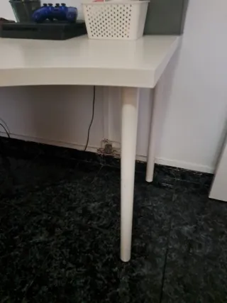 Escritorio esquinero blanco