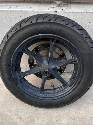 Rueda Delantera Moto Pirelli 110/90-13