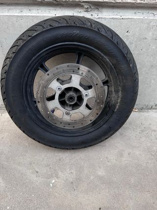 Rueda Delantera Moto Pirelli 110/90-13