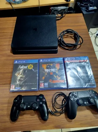 PS4 Slim Negra + 3 Juegos + Mandos