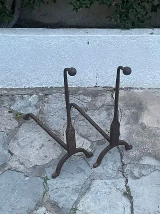 Morillos antiguos para chimenea