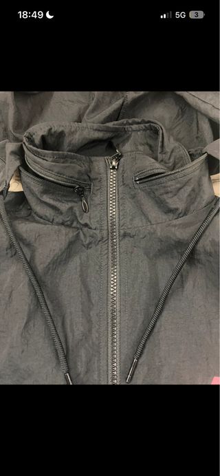 Giacca Jordan Nera e Bianca con Cappuccio