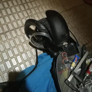 Reparación de pinchazos en  patinetes y ebikes