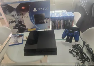 PS4 (PlayStation 4) Negra + Juegos