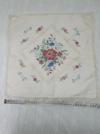 Cojín Vintage Floral Beige