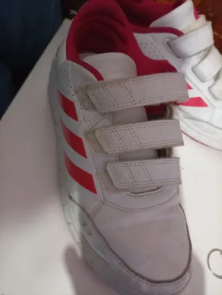 Zapatillas Adidas Blancas y Rosas Velcro