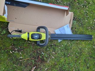 Cortasetos Eléctrico Ryobi 600W