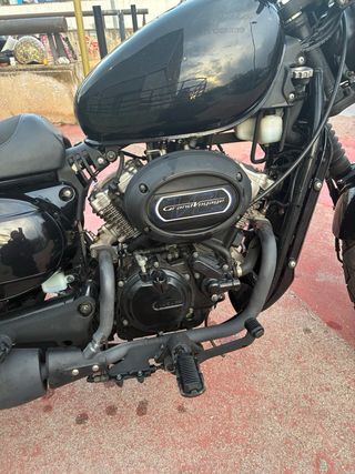 Hyosung Aquila 125 Negra 2021