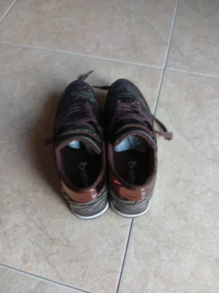 Zapatillas Kangaroos Mujer T-37 Marrón/Dorado